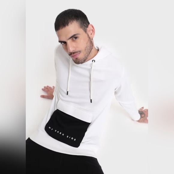 BewakoofMens Black Color Blocked Sweatshirt - Picture 2 of 11